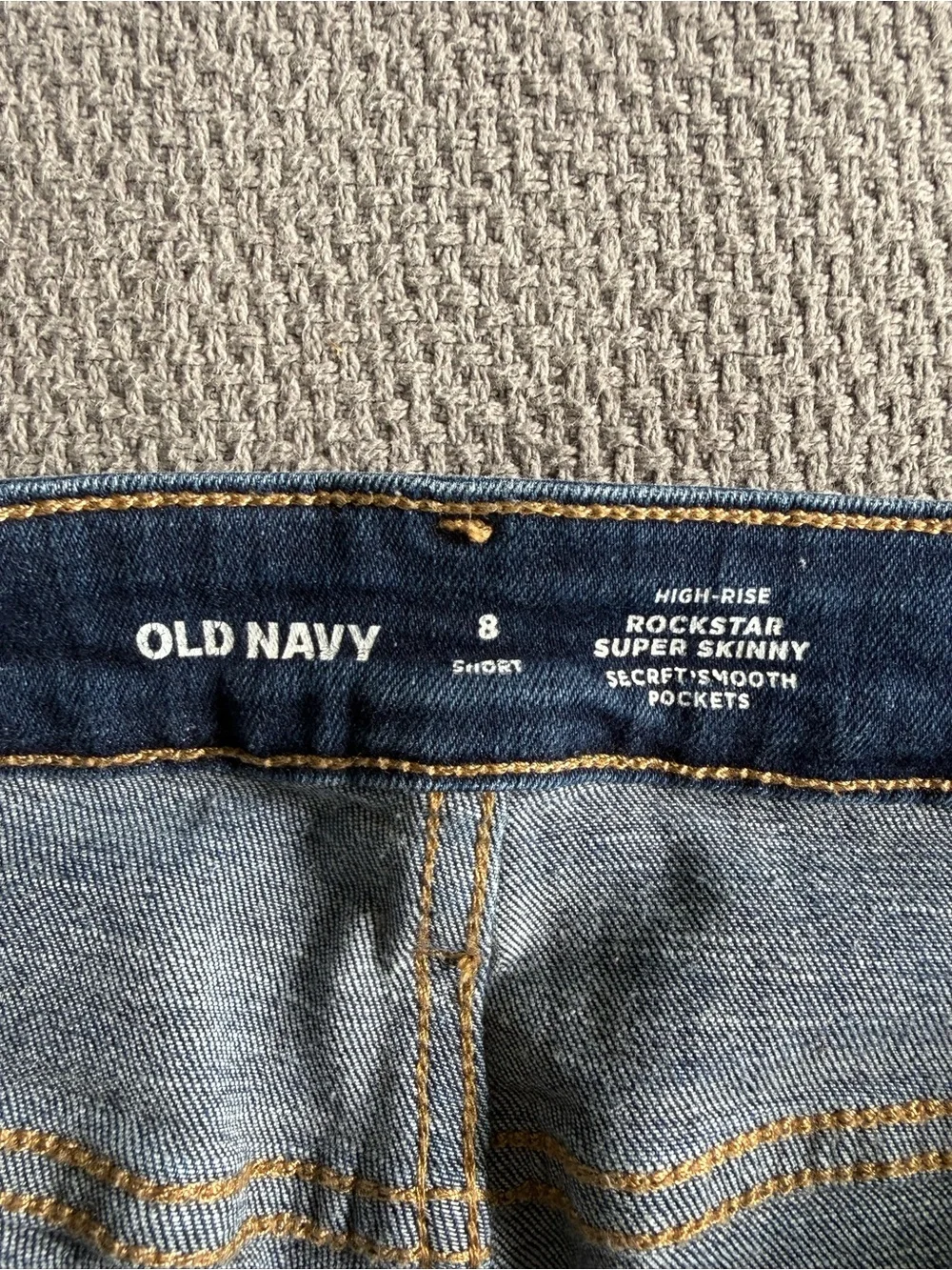 Old Navy Women's High-Rise Rockstar Super Skinny Jeans